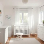 Quarto de bebê decorado com plantas seguras para quartos de bebê