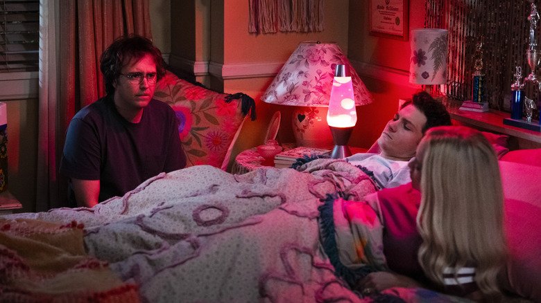 Episódio 6 de “Georgie & Mandy’s First Marriage” mergulha na crise de Connor e destaca seu passo decisivo rumo à música - Imagem do artigo original