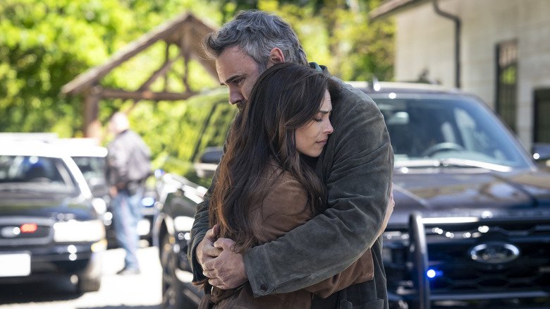 Terça repleta de estreias, finais e especiais: “Murder in a Small Town”, “Dancing With the Holidays” e os destaques da TV em 2 de dezembro de 2025 - Imagem do artigo original