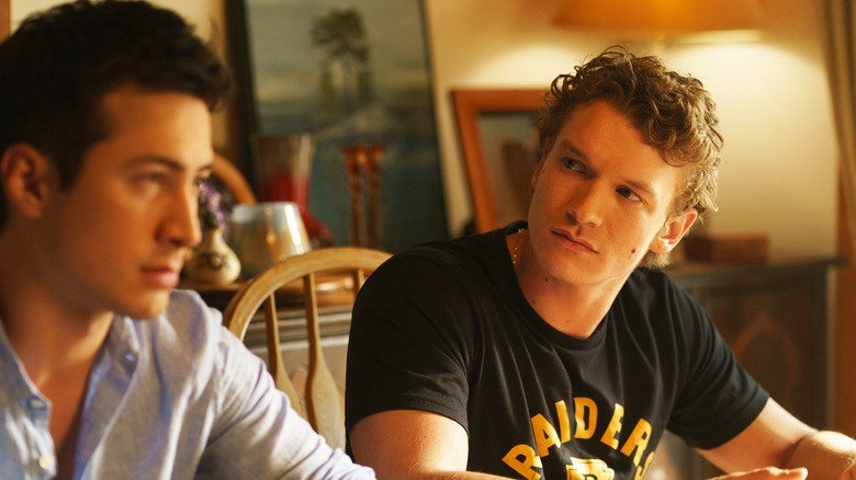 Heated Rivalry: final emocionante reúne Shane e Ilya em refúgio no campo e encerra temporada perfeita - Imagem do artigo original