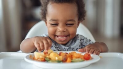 BLW: guia completo da introdução alimentar guiada pelo bebê, passo a passo e erros a evitar