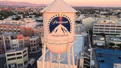 Paramount detalha compromissos e contesta Netflix na disputa pela compra da Warner Bros.