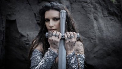 Laura Pausini lança “Io Canto 2” e revisita Madonna e Roberto Carlos em álbum de covers ambicioso