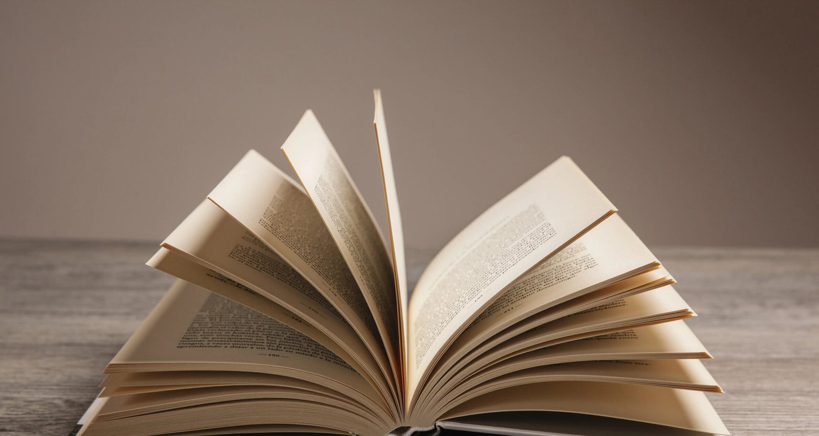 Queda da leitura avança no mundo e acende alerta sobre hábitos culturais e saúde - Imagem do artigo