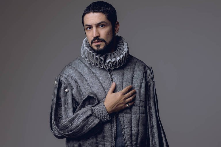 Gabriel Leone retorna aos palcos em Hamlet que ocupa as ruínas do Cine Copan - Imagem do artigo original