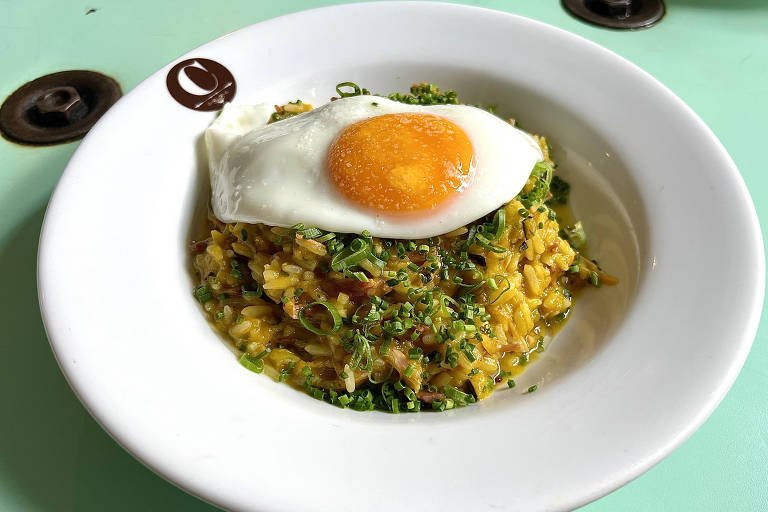Conceição Discos atrai paulistanos com arroz autoral, ambiente retrô e chef sempre presente - Imagem do artigo original