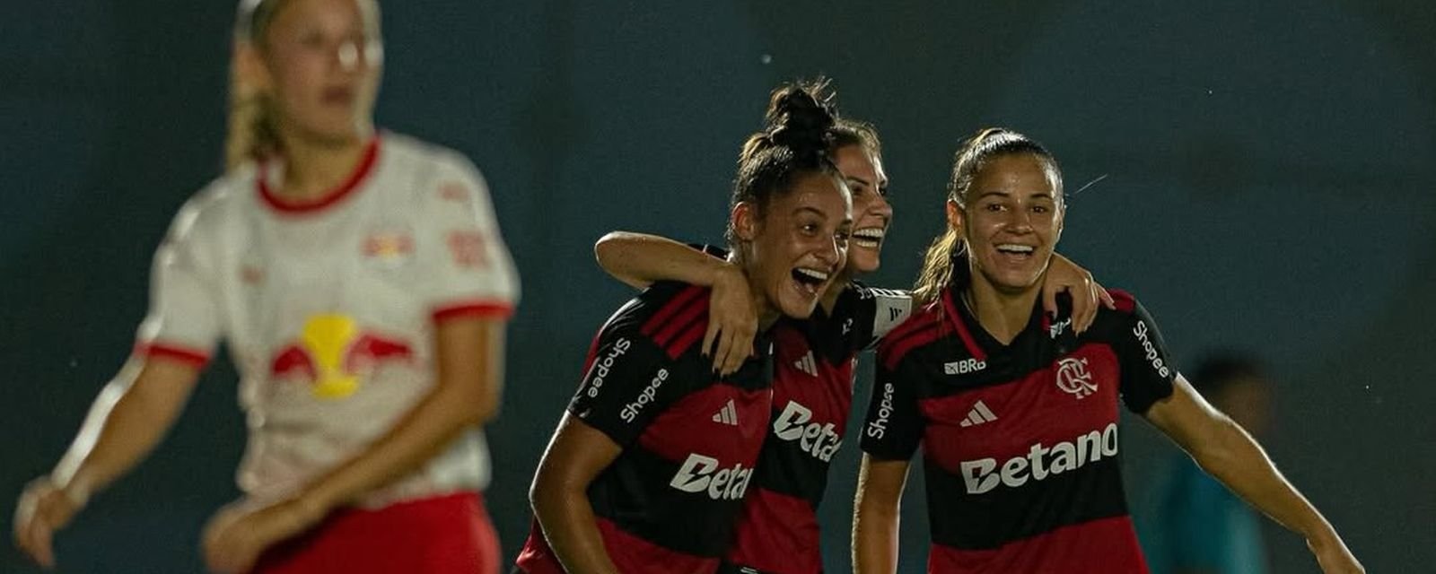Flamengo vence Bragantino por 4 a 2 e defensoras garantem 100% de aproveitamento no Brasileiro Feminino - Imagem do artigo